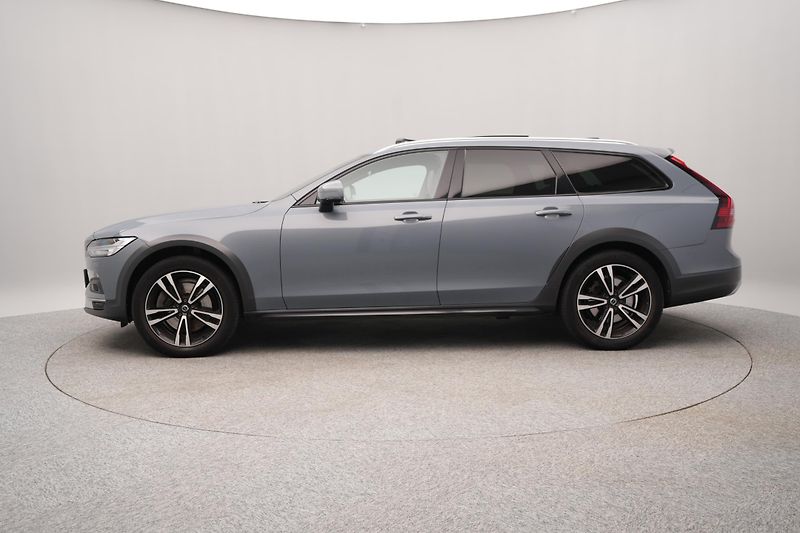 Volvo V90 CC D4 AWD PRO AUT - fotka 7 z 52