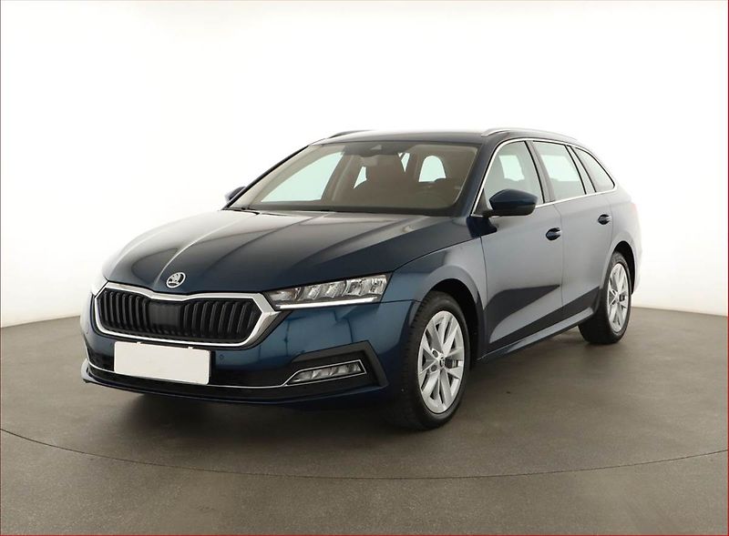 Škoda Octavia (2022) Style 2.0 TDI, ČR,1.maj - fotka 2 z 20