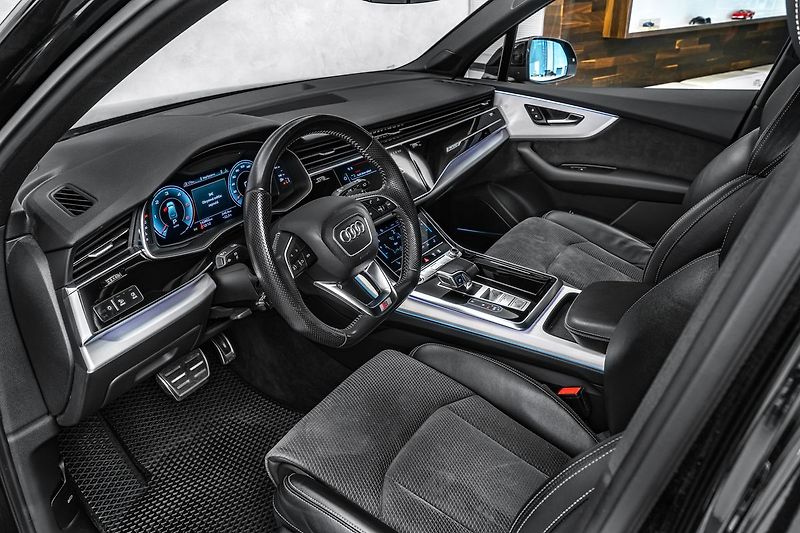 Audi Q7 50TDI Q S-line LED B&O - fotka 11 z 24