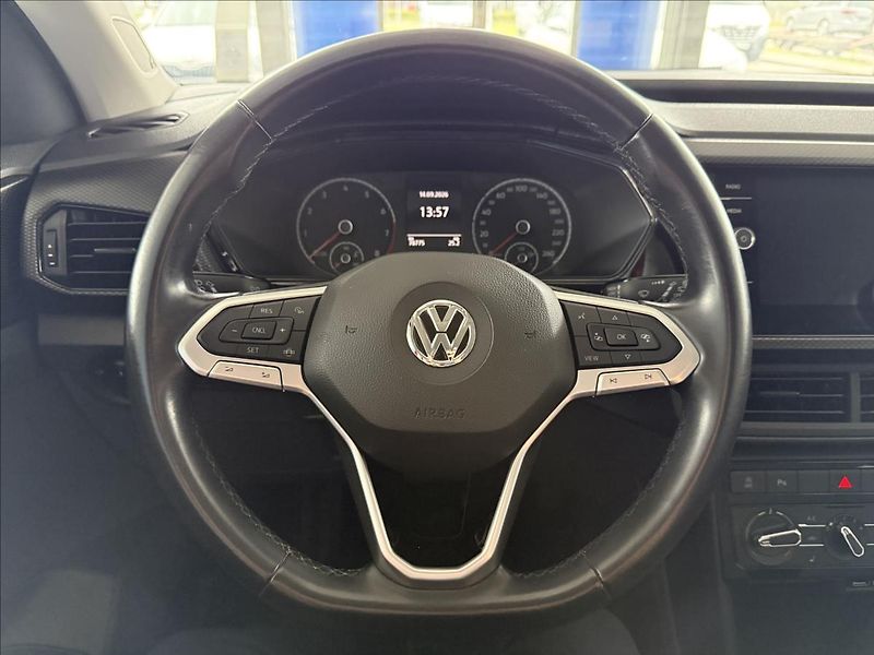 Volkswagen T-Cross 1,0   TSI 70kW,LIFE,SERVISKA - fotka 13 z 23