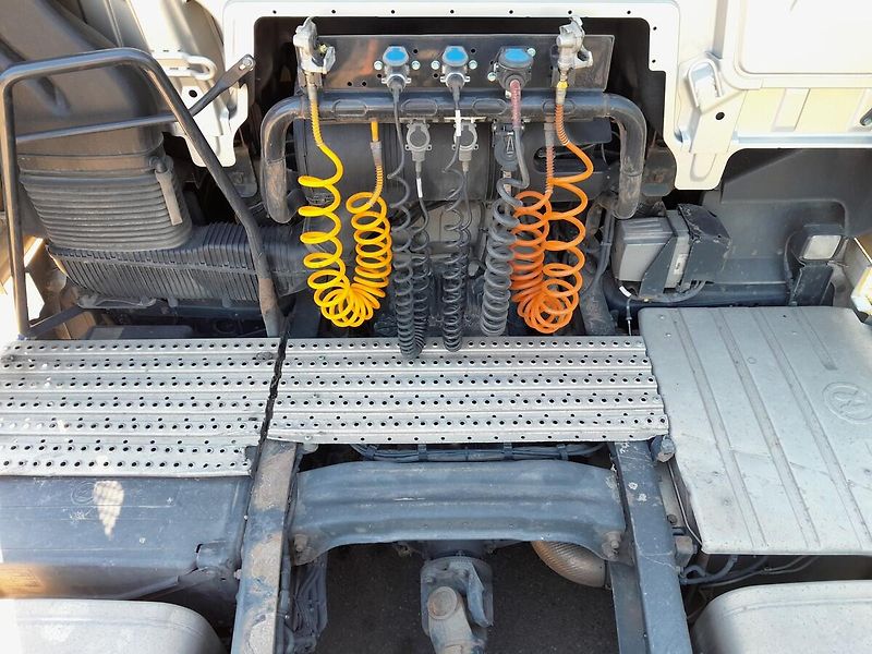 MAN TGX 18.440 LowDeck - fotka 7 z 34
