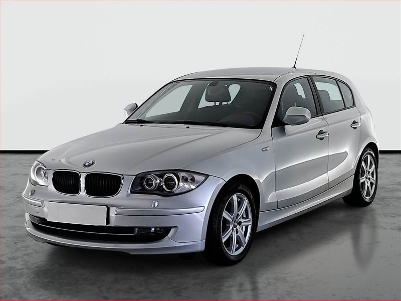 BMW Řada 1 (2010) 116i, Xenony - fotka 2 z 18