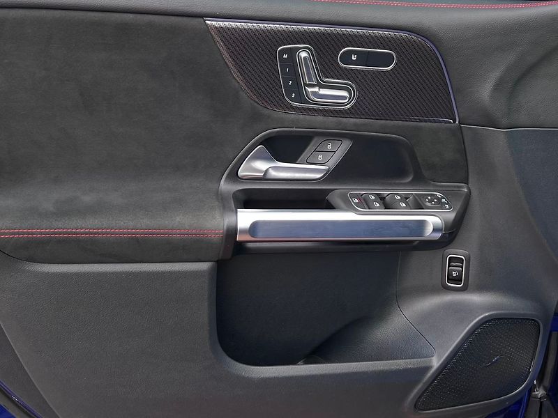 Mercedes-Benz GLB 220d-4MATIC-AMG-140KW - fotka 10 z 43