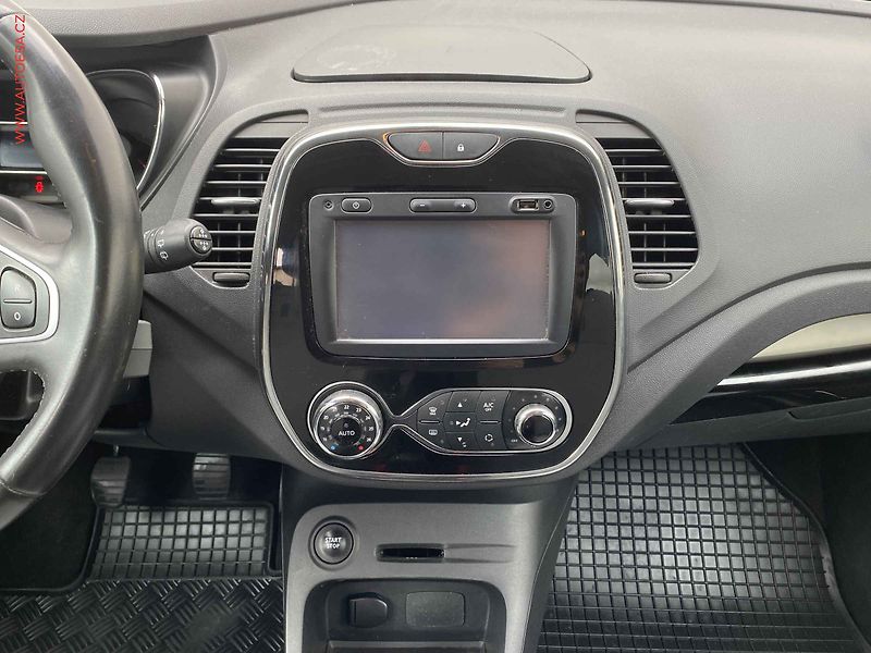 Renault Captur (2016) 0.9 TCe, ČR, AC, tempo, park - fotka 12 z 16