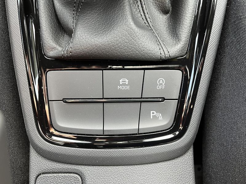 Škoda Scala MONTE CARLO 1.0TSI 85kW - fotka 21 z 24