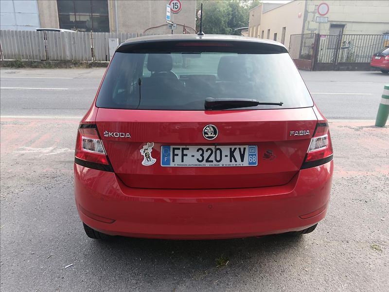 Škoda Fabia 1,0 TSi Business  Clever - fotka 9 z 21