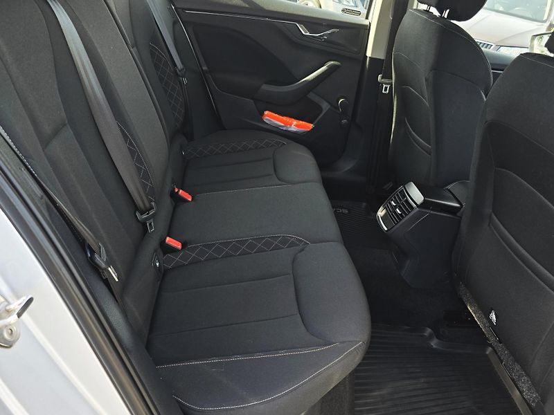 Škoda Scala 1.0TSI 70KW AMBI SmartLink ČR! - fotka 19 z 36