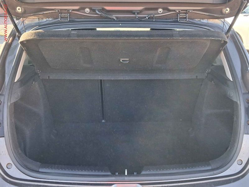 Kia Ceed (2013) 1.6GDi, 2.maj,ČR, AC, temp - fotka 7 z 19
