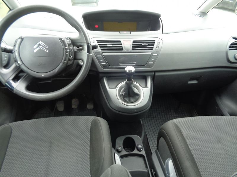 Citroën C4 Picasso 1,7 i 16V - fotka 14 z 15