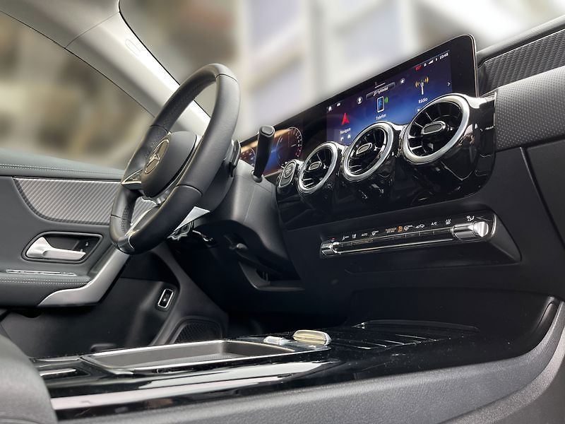 Mercedes-Benz CLA Třída 250e Shooting Brake EQ - fotka 17 z 21