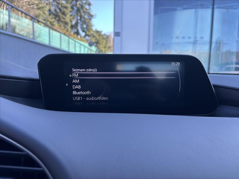 Mazda 3 2,0 i Plus 1.ČR CARPLAY KAMERA - fotka 21 z 46