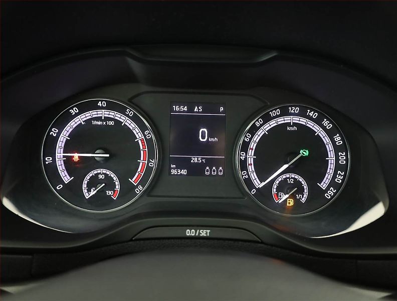 Škoda Karoq (2019) 1.5 TSI - fotka 9 z 21