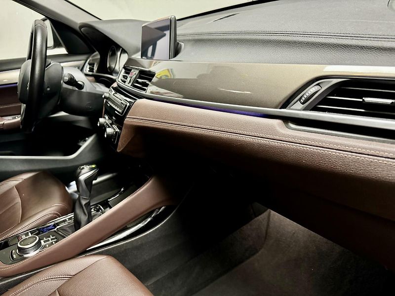 BMW X1 (2020) xDrive 25e AUT Plug in Hybrid - fotka 13 z 25