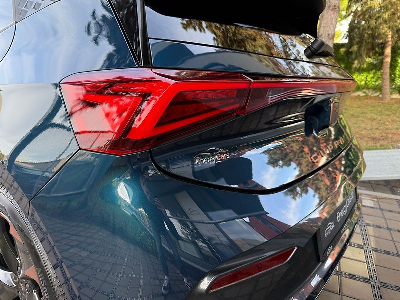 Cupra Born 170 kW eBoost FULL LED 63kWh - fotka 9 z 39