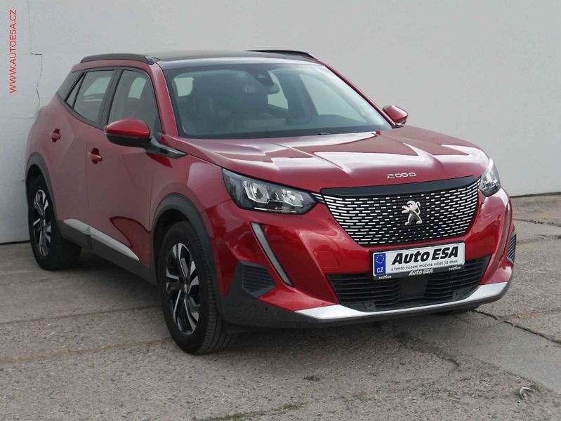 Peugeot 2008 (2020) 1.2 PT, Allure, AT, panor - fotografie inzerátu