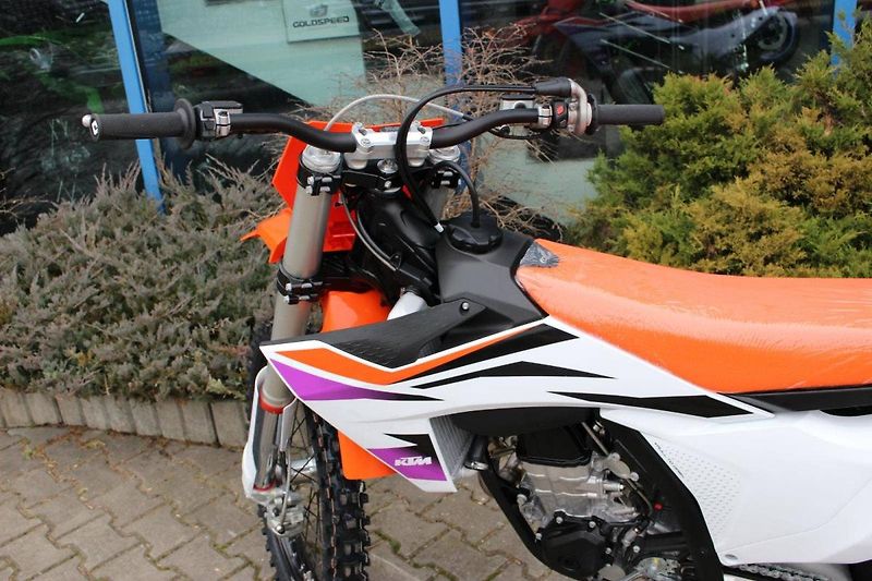 KTM 450 SX-F (2024) 2024 AKCE SKLADEM - fotka 5 z 7