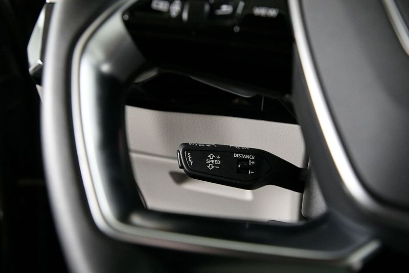 Audi e-tron 55 300kW Ventilace Matrix 360 - fotka 29 z 48