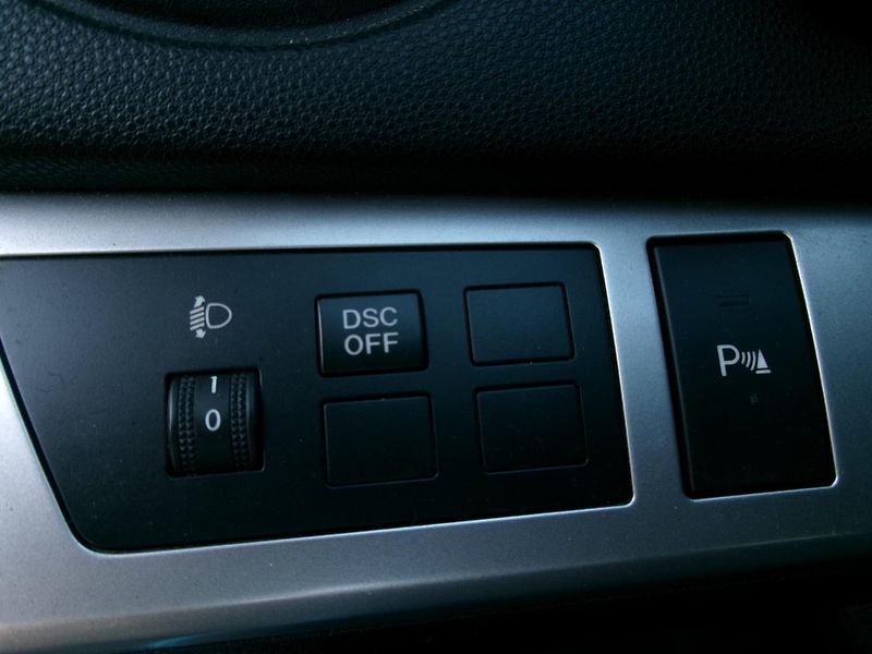 Mazda 3 (2011) 1,6i AC TEMP ALU BT - fotka 24 z 28