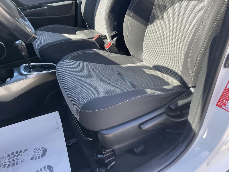 Toyota Yaris 1.5i 16v HYBRID 142TKM TOP 1A! - fotka 83 z 169