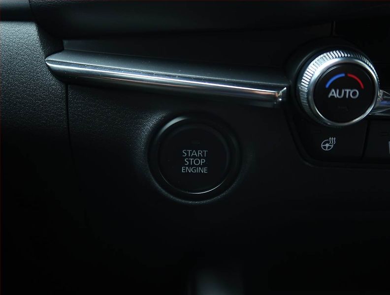 Mazda 3 (2026) e-Skyactiv G140 - fotka 18 z 22