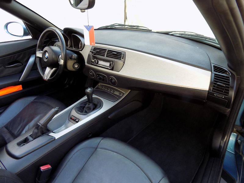 BMW Z4 (2004) 2.5i/el.střecha/klima/xenon/ - fotka 19 z 31