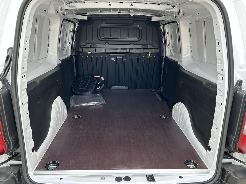 Toyota ProAce City (2025) L2 ACTIVE SMART FULL ELECTRIC - fotka 7 z 12