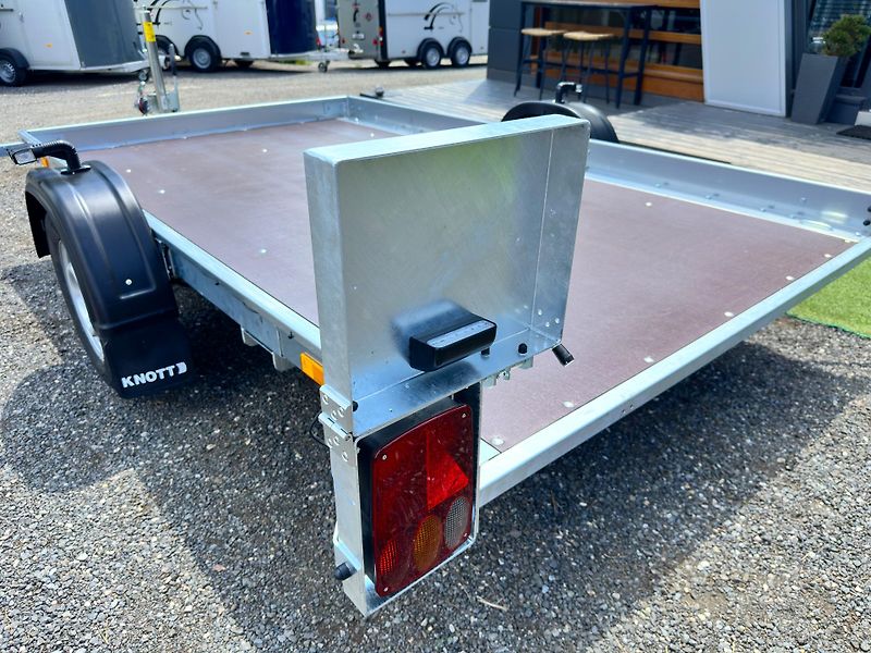 Debon (2026) Platform SF (310x180) 750 kg - fotka 11 z 23
