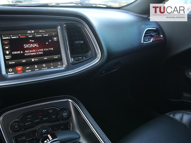 Dodge Challenger (2019) Hellacat 6.2 V8  - fotka 26 z 36