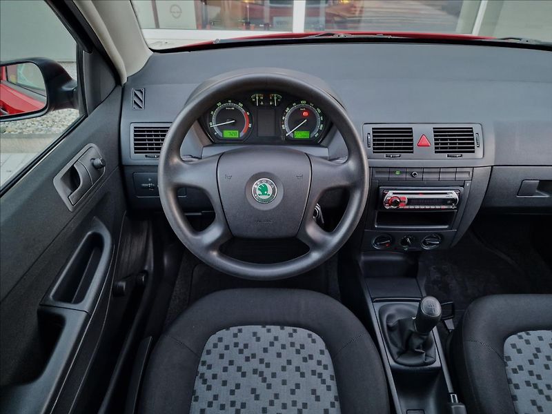 Škoda Fabia 1.2i 47kW,původ ČR - fotka 12 z 39