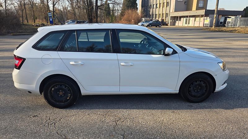 Škoda Fabia 1.0 /55kW - fotka 5 z 13