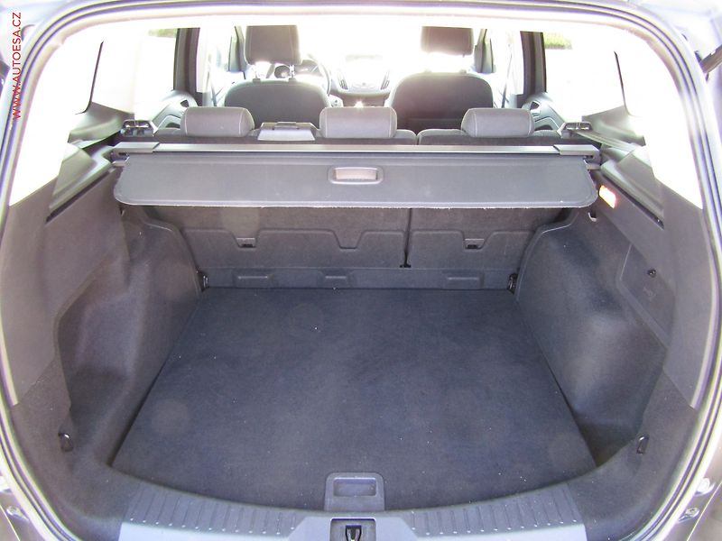 Ford Kuga (2015) 1.5EB, ČR, Xenon, kůže - fotka 7 z 19
