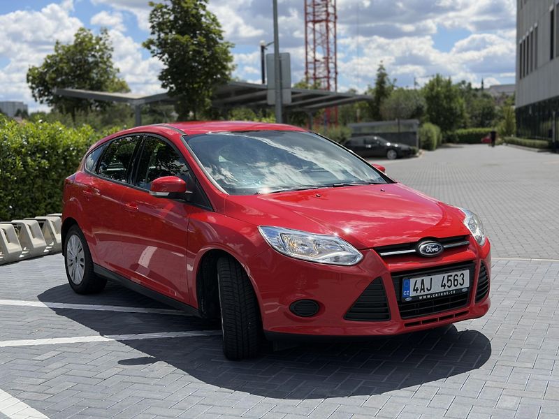 Ford Focus (2014) 1.6i 77 kW/park. senzor - fotka 6 z 19