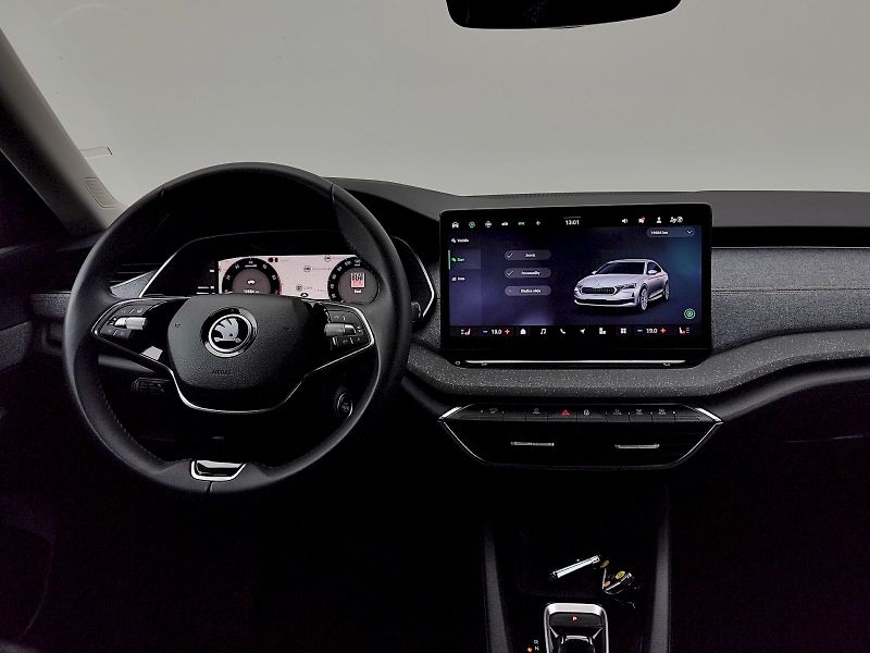 Škoda Octavia (2024) Top Selection 1,5 Tsi 110 Kw D - fotka 6 z 36