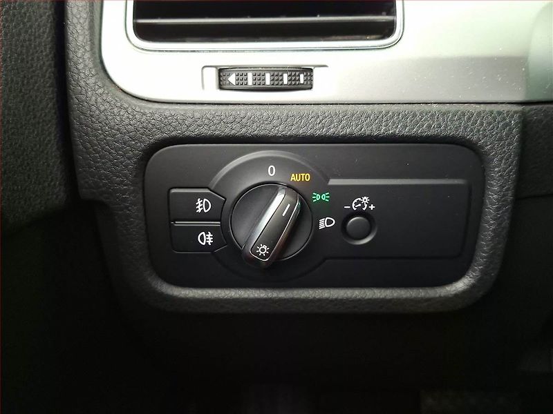 Volkswagen Touareg (2015) 3.0 TDI - fotka 22 z 26