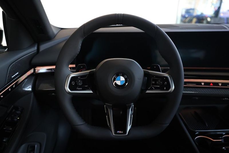 BMW Řada 5 540d xDrive Sedan - fotka 10 z 18