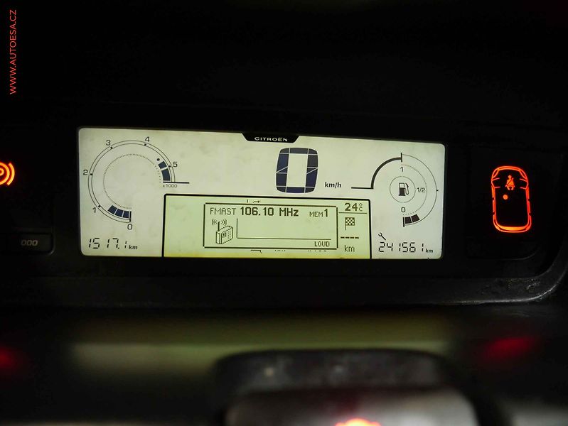 Citroën C4 Picasso (2012) 1.6HDI, autoAC, temp - fotka 14 z 17