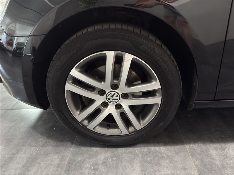 Volkswagen Golf 1,4   TSI 90 kW ČIDLA VÝHŘEV - fotka 24 z 28