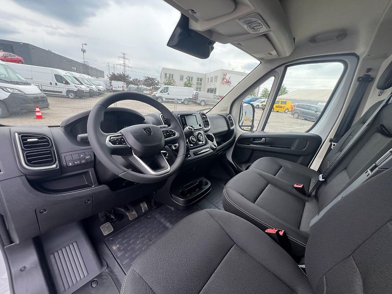 Peugeot Boxer (2026) Furgon 3500 L3H2 BlueHDi 180k - fotka 12 z 15