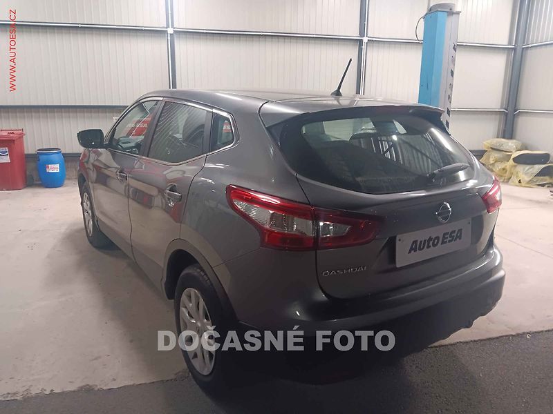 Nissan Qashqai (2016) 1.2DiG-T, ČR, servis.kniha - fotka 2 z 3
