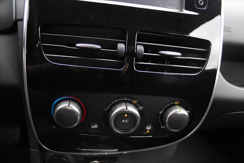 Renault Clio 1.5 dCi AUTOMAT NAVIGACE ČR - fotka 18 z 20