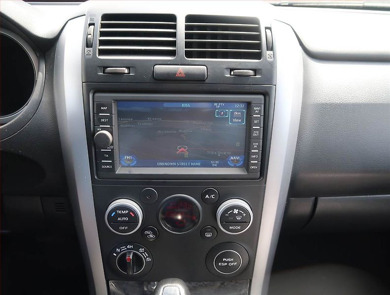 Suzuki Grand Vitara (2008) 2.4 VVT, LPG, 4X4, Automat - fotka 12 z 15