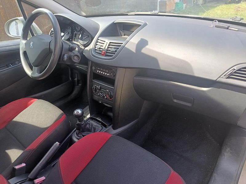 Peugeot 207 (2008) Peugeot 207SW - 86T km - fotka 7 z 8