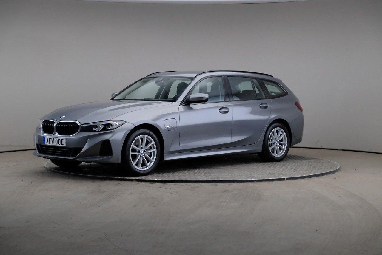 BMW Řada 3 330e xDrive Tažné Sport. sed.