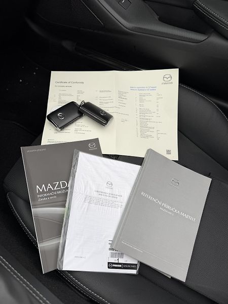 Mazda MX-5 1,5i 97kW NAVIGACE   - fotka 14 z 15