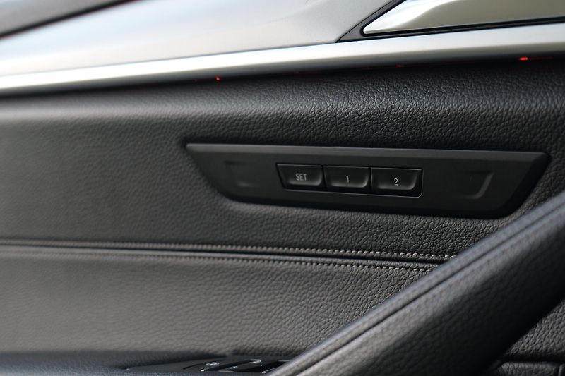 BMW Řada 5 530xD Aktiv.Podvozek TopVýbava - fotka 27 z 48