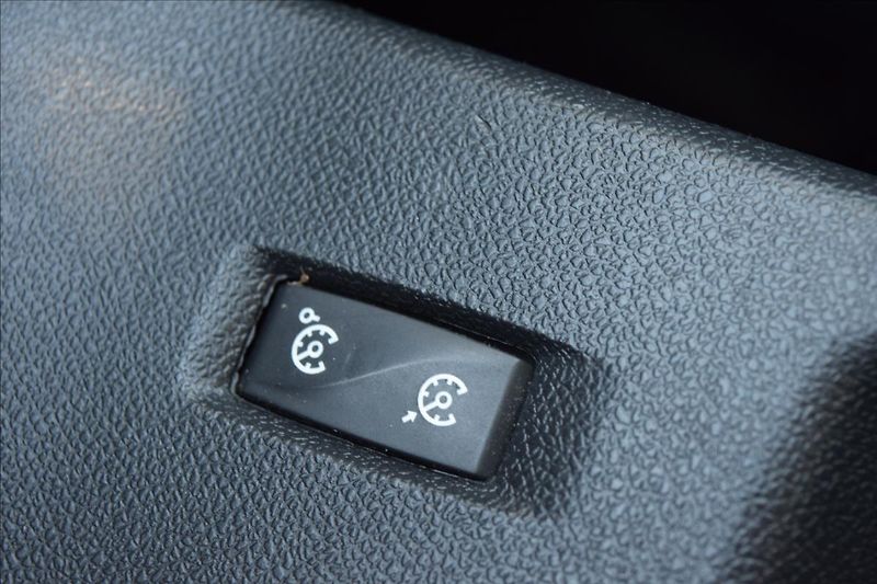 Renault Mégane 1,5 DCI 81KW PO SERVISE TAŽNÉ - fotka 46 z 47