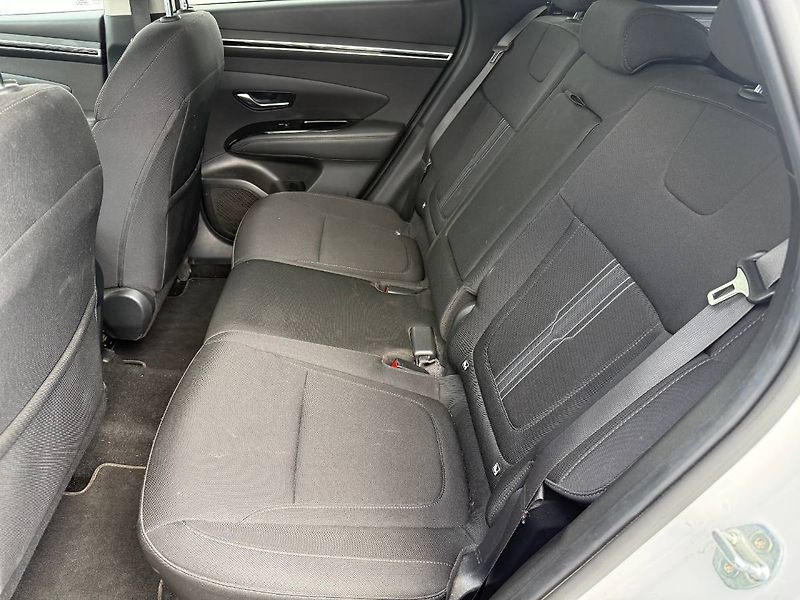 Hyundai Tucson (2021) 1.6 T-GDI 110 kW Smart 4x4 - fotka 9 z 24