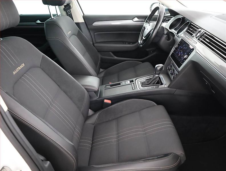 Volkswagen Passat (2017) Alltrack 2.0 TDI, 4X4 - fotka 7 z 20