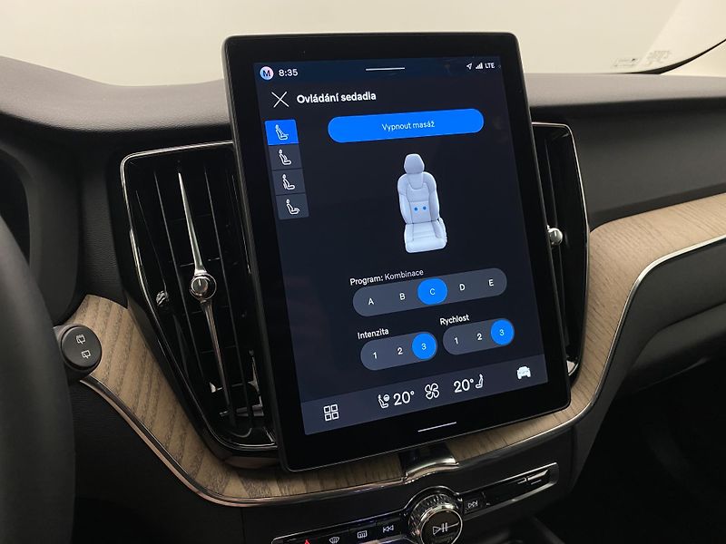 Volvo XC60 T6 AWD RECHARGE DARK PLUS CZ - fotka 63 z 67