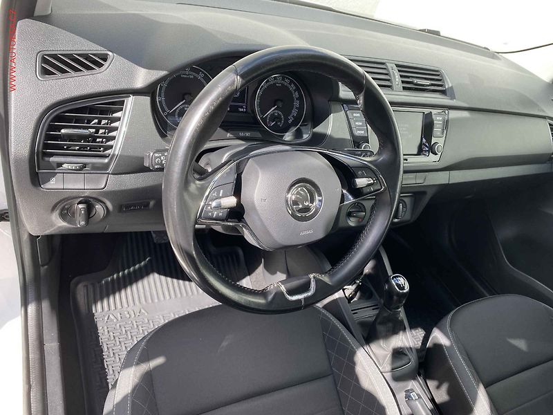 Škoda Fabia (2021) 1.0 TSi, 2.maj,ČR, Ambition - fotka 12 z 16